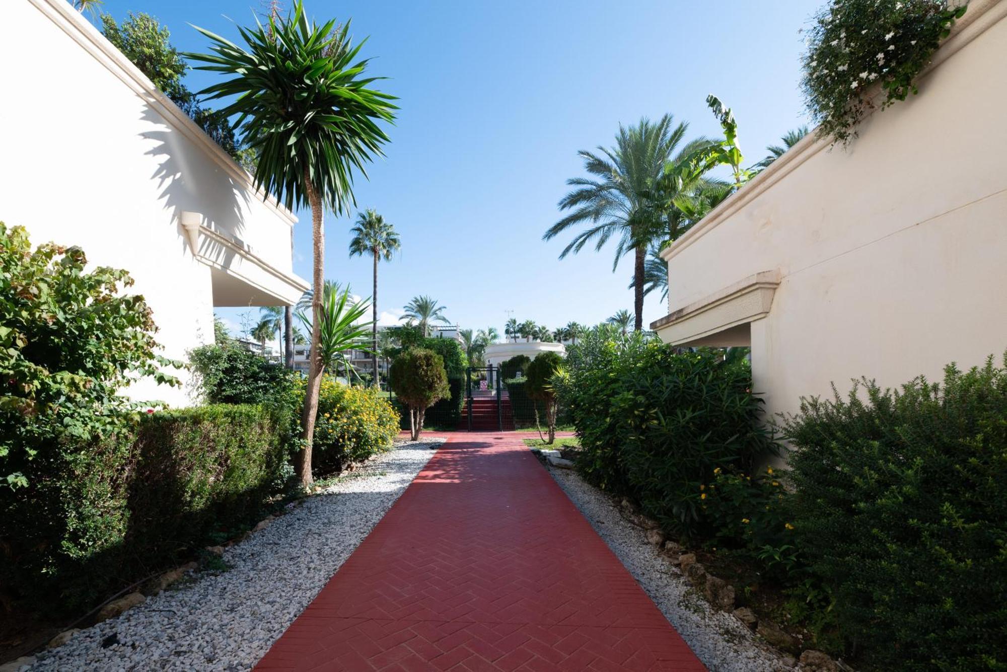 2br, Lorcrimar Iv Puerto Banus Lägenhet Marbella
