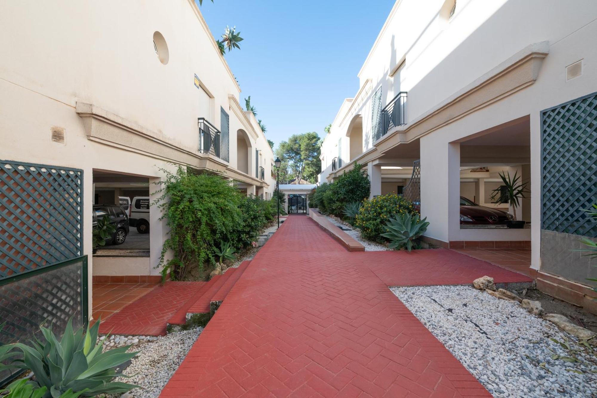 2br, Lorcrimar Iv Puerto Banus Marbella